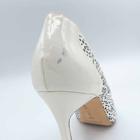 Manolo Blahnik BB White Laser-Cut Leather Pointed Toe Pump Heels - Picture 9 of 11